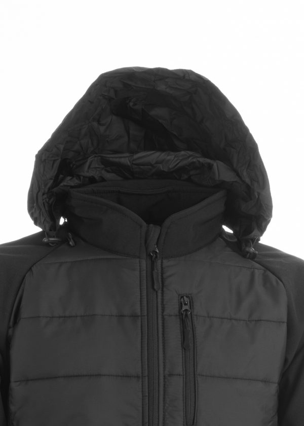 Giacca estremamente comoda e adatta ad ogni situazione. caratteristiche: Petto e schiena trapuntati  Maniche in softshell Cappuccio richiudibile Zip YKK Due tasche laterali  Una tasca pettorale Vlecro sugli omerali