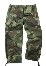 Pantaloni impermeabili camo in gore tex usati